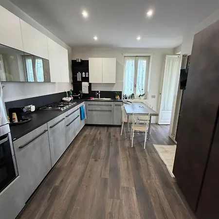 Apartment 50 Passi *